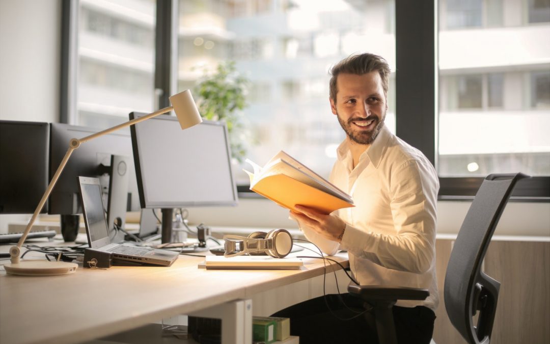 É possível economizar trabalhando em um coworking?